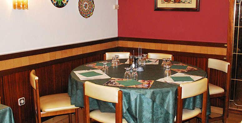 Hostal La Barretina Figueres  Luaran gambar