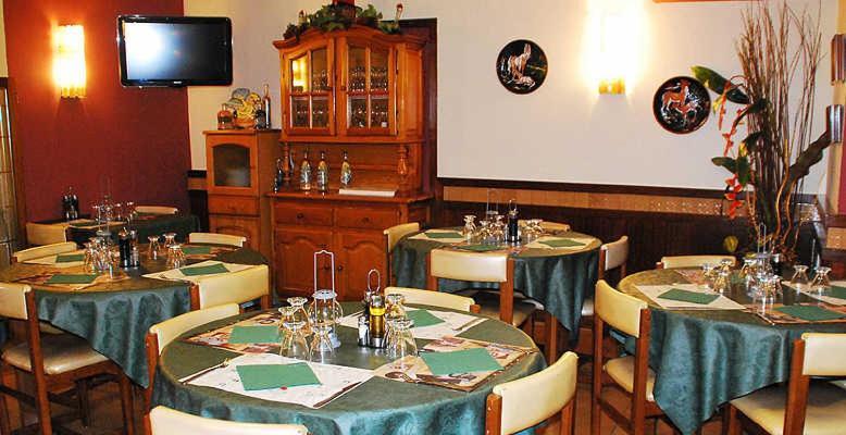 Hostal La Barretina Figueres  Luaran gambar
